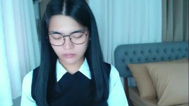 Image 2 of zhaviahale Stream on Chaturbate on 29 days ago