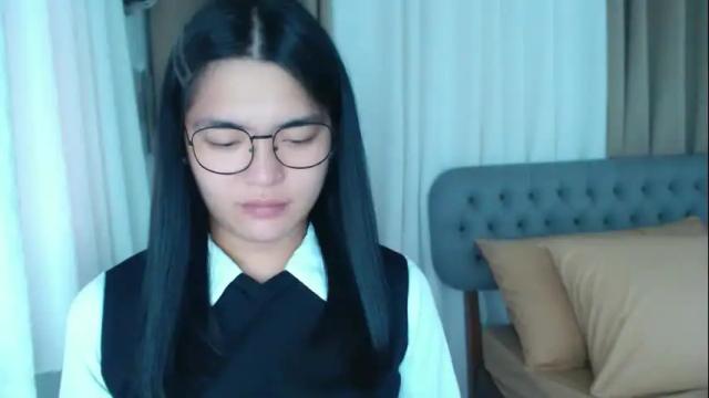 Image 3 of zhaviahale Stream on Chaturbate on 29 days ago