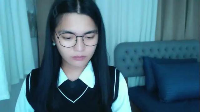 Image 10 of zhaviahale Stream on Chaturbate on 15 days ago