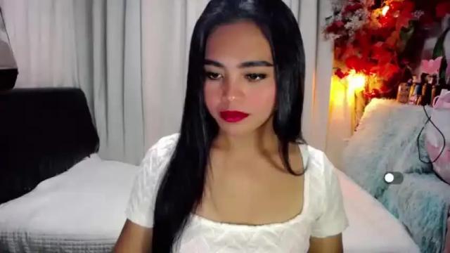 Image 3 of zhillycate Stream on Chaturbate on 16 months ago