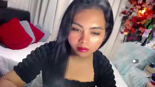 Image 8 of zhillycate Stream on Chaturbate on 16 months ago