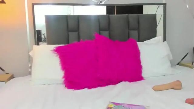 Image 2 of ziamiller Stream on Chaturbate on 1 month ago