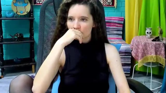 Image 2 of zianichols Stream on Chaturbate on 1 month ago