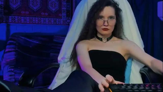 Image 2 of zianichols Stream on Chaturbate on 13 days ago