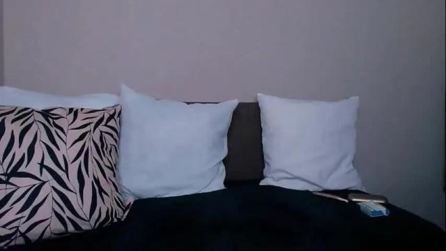 Image 12 of zinacorleone Stream on Chaturbate on 2 days ago