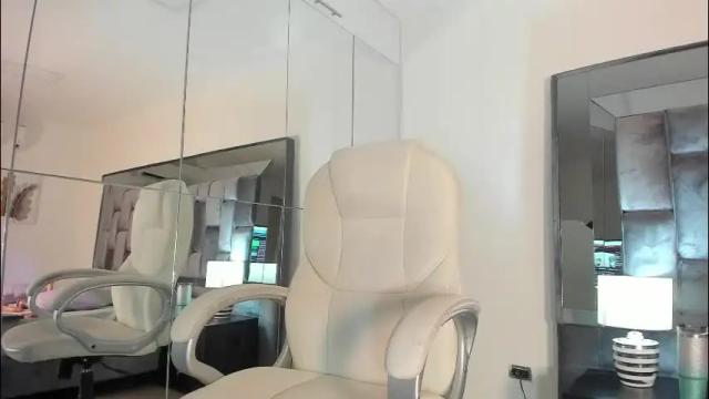 Image 4 of zinnia_mosley Stream on Chaturbate on 1 month ago