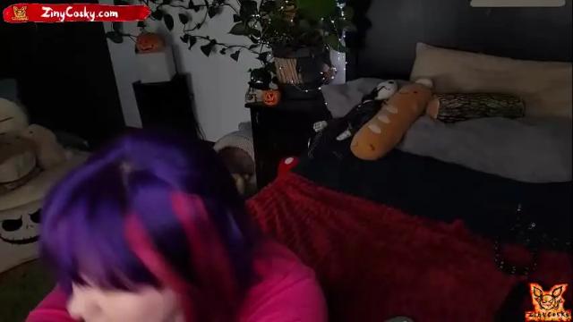 Image 7 of ziny_cosky Stream on Chaturbate on 8 days ago