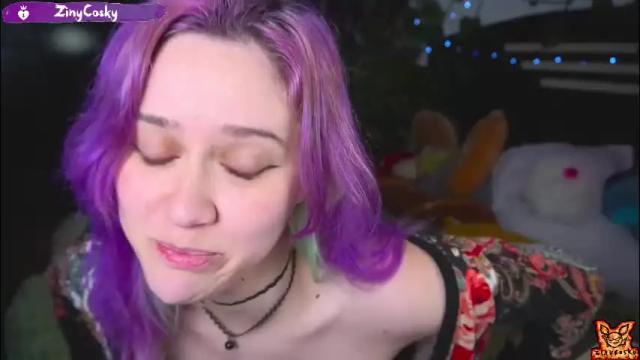 Image 3 of ziny_cosky Stream on Chaturbate on 3 months ago