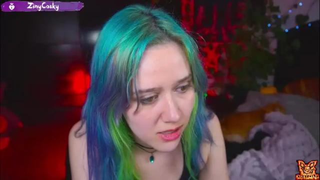 Image 6 of ziny_cosky Stream on Chaturbate on 1 month ago