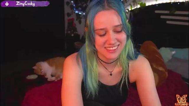 Image 3 of ziny_cosky Stream on Chaturbate on 11 days ago