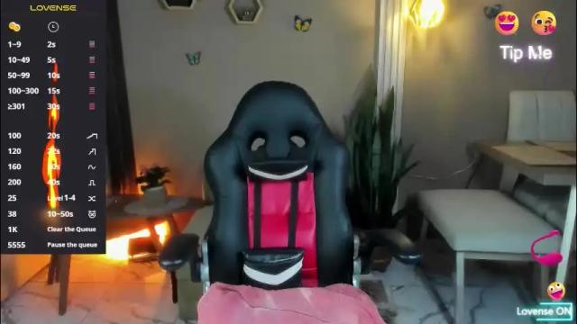 Image 2 of zion__lee Stream on Chaturbate on 26 days ago