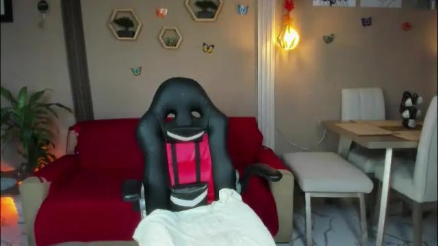 Image 4 of zion__lee Stream on Chaturbate on 19 days ago