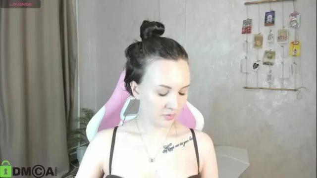 Image 4 of zlata__fox Stream on Chaturbate on 2 days ago