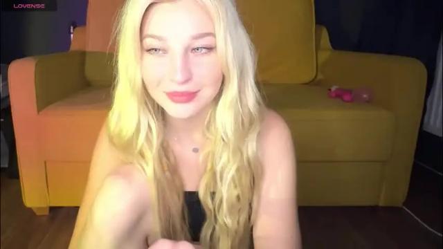 Image 10 of zoe__0 Stream on Chaturbate on 3 months ago