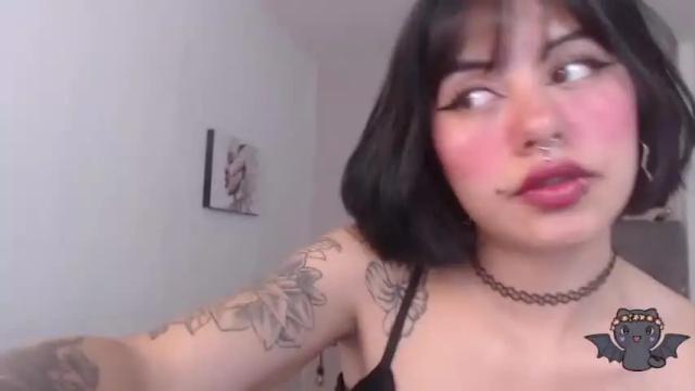 Image 3 of zoe__moon Stream on Chaturbate on 15 months ago