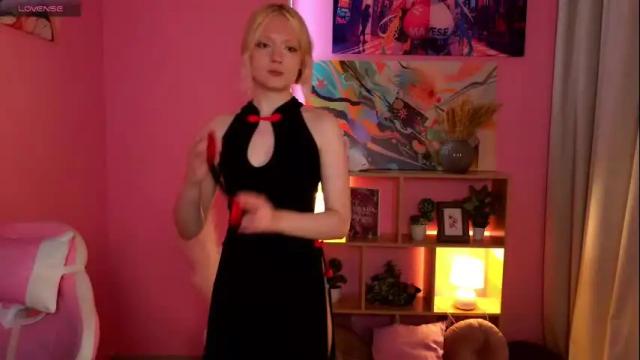 Image 4 of zoe_bang Stream on Chaturbate on 8 days ago