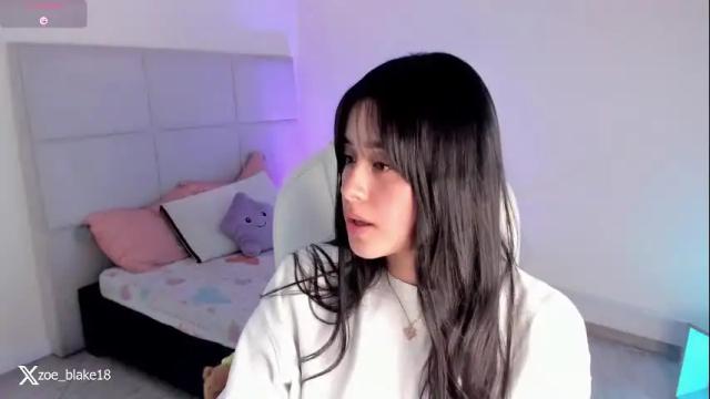 Image 2 of zoe_blake18 Stream on Chaturbate on 13 days ago