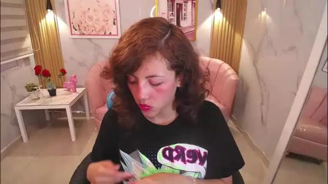 Image 2 of zoe_ch_ Stream on Chaturbate on 2 months ago