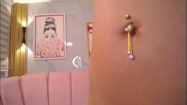 Image 2 of zoe_ch_ Stream on Chaturbate on 2 months ago