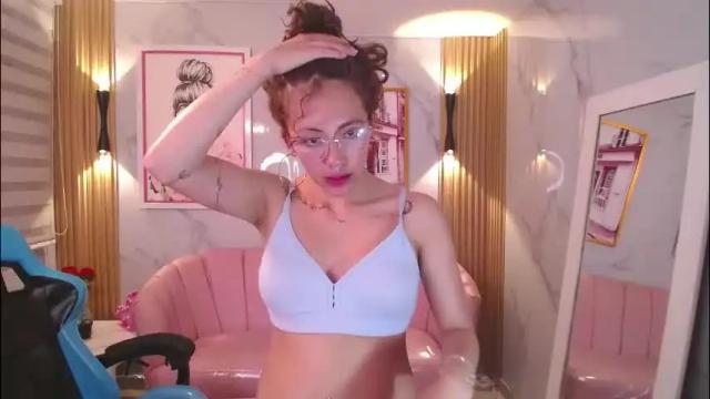 Image 4 of zoe_ch_ Stream on Chaturbate on 1 month ago
