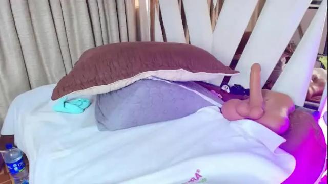 Image 4 of zoe_curvy Stream on Chaturbate on 1 month ago