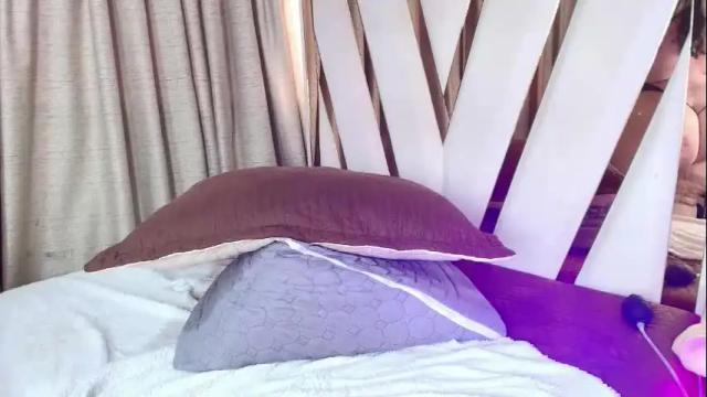 Image 6 of zoe_curvy Stream on Chaturbate on 1 month ago