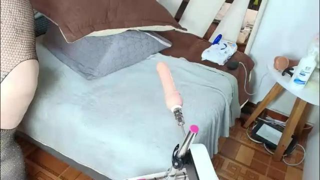 Image 3 of zoe_curvy Stream on Chaturbate on 1 month ago