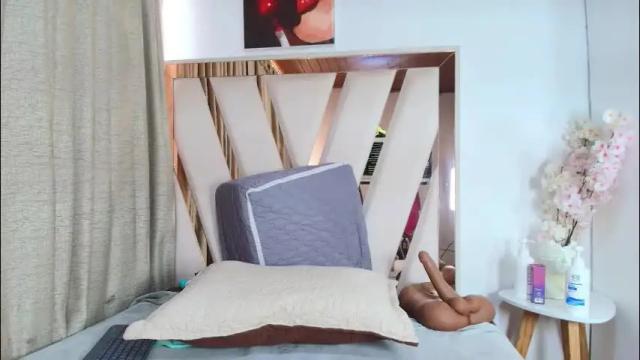 Image 10 of zoe_curvy Stream on Chaturbate on 1 month ago