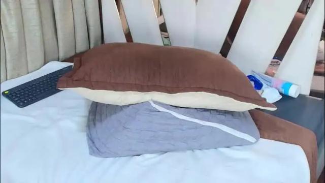 Image 12 of zoe_curvy Stream on Chaturbate on 24 days ago