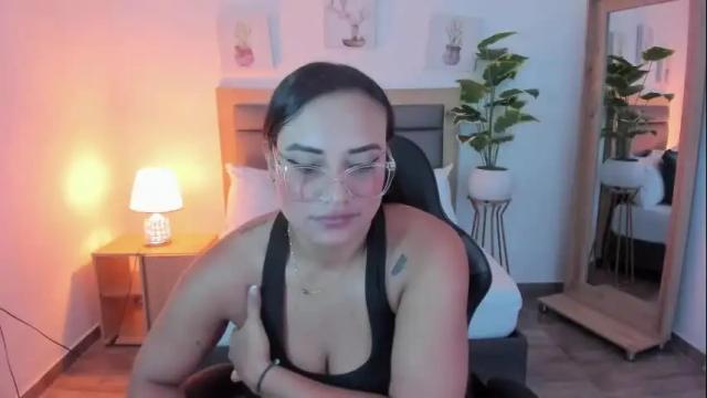 Image 4 of zoe_danae_ Stream on Chaturbate on 2 months ago