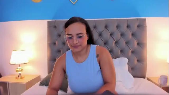 Image 4 of zoe_danae_ Stream on Chaturbate on 2 months ago