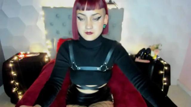 Image 12 of zoe_davis7 Stream on Chaturbate on 18 months ago