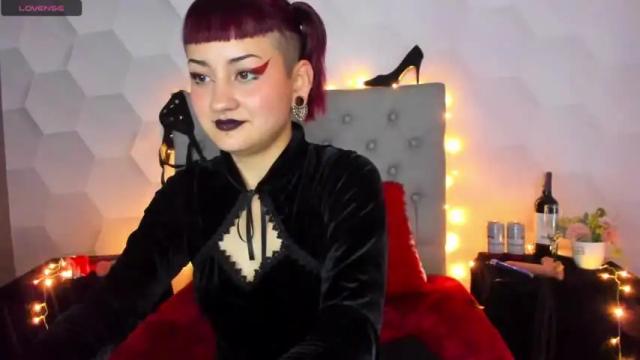 Image 11 of zoe_davis7 Stream on Chaturbate on 17 months ago