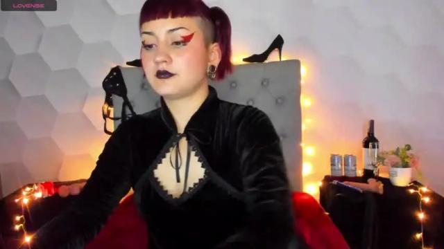 Image 3 of zoe_davis7 Stream on Chaturbate on 17 months ago