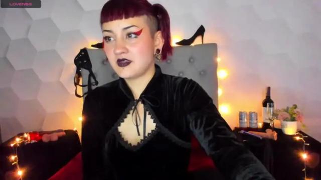 Image 4 of zoe_davis7 Stream on Chaturbate on 17 months ago
