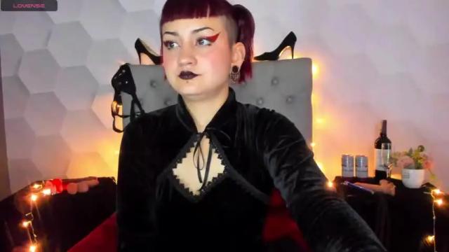 Image 8 of zoe_davis7 Stream on Chaturbate on 17 months ago