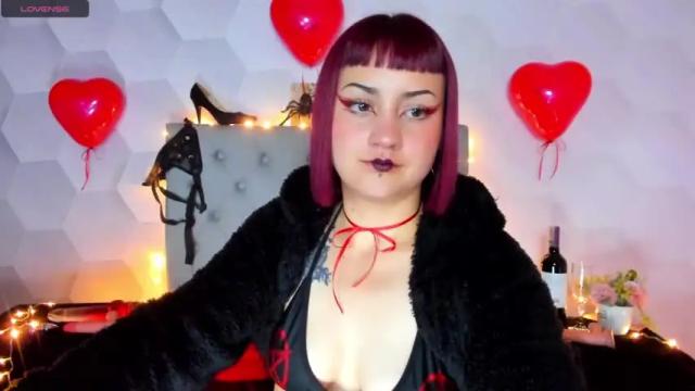 Image 11 of zoe_davis7 Stream on Chaturbate on 17 months ago