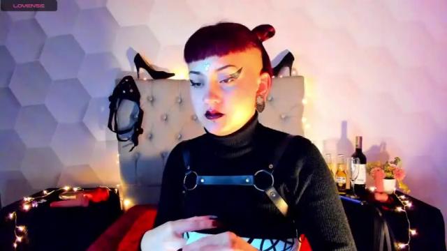 Image 10 of zoe_davis7 Stream on Chaturbate on 16 months ago
