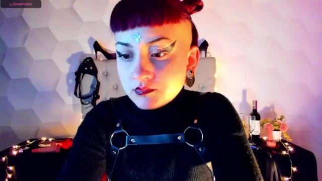 Image 3 of zoe_davis7 Stream on Chaturbate on 16 months ago