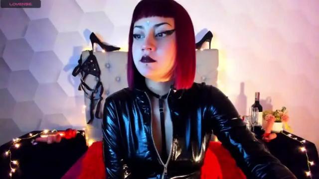 Image 11 of zoe_davis7 Stream on Chaturbate on 16 months ago