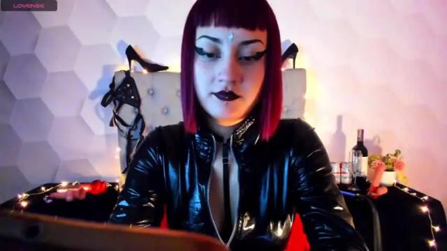 Image 4 of zoe_davis7 Stream on Chaturbate on 16 months ago
