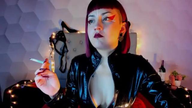 Image 11 of zoe_davis7 Stream on Chaturbate on 16 months ago