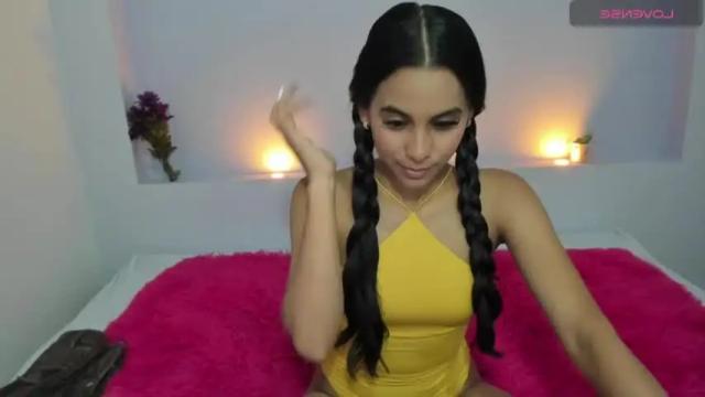 Image 11 of zoe_deluxe Stream on Chaturbate on 13 months ago