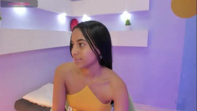Image 8 of zoe_deluxe Stream on Chaturbate on 1 month ago