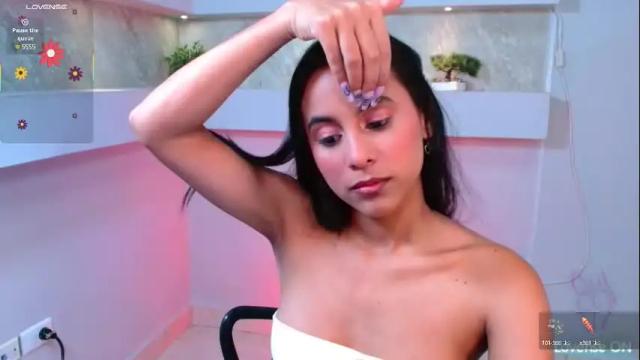Image 6 of zoe_deluxe Stream on Chaturbate on 12 days ago
