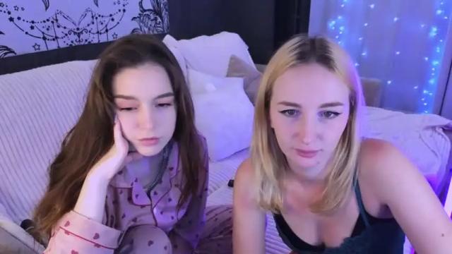 Image 4 of zoe_dooll Stream on Chaturbate on 16 months ago