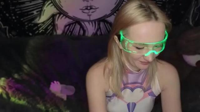 Image 12 of zoe_dooll Stream on Chaturbate on 20 months ago