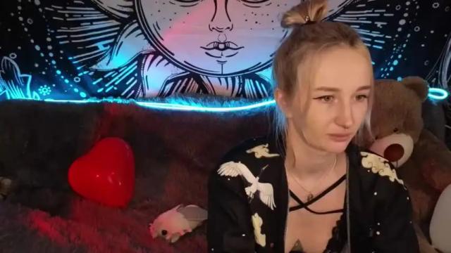 Image 3 of zoe_dooll Stream on Chaturbate on 15 months ago