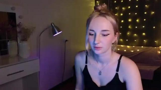 Thumbnail 1, zoe_dooll's Stream at Chaturbate, 10 months ago