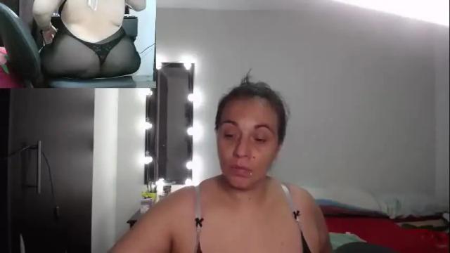 Image 3 of zoe_hotxxx Stream on Chaturbate on 22 days ago